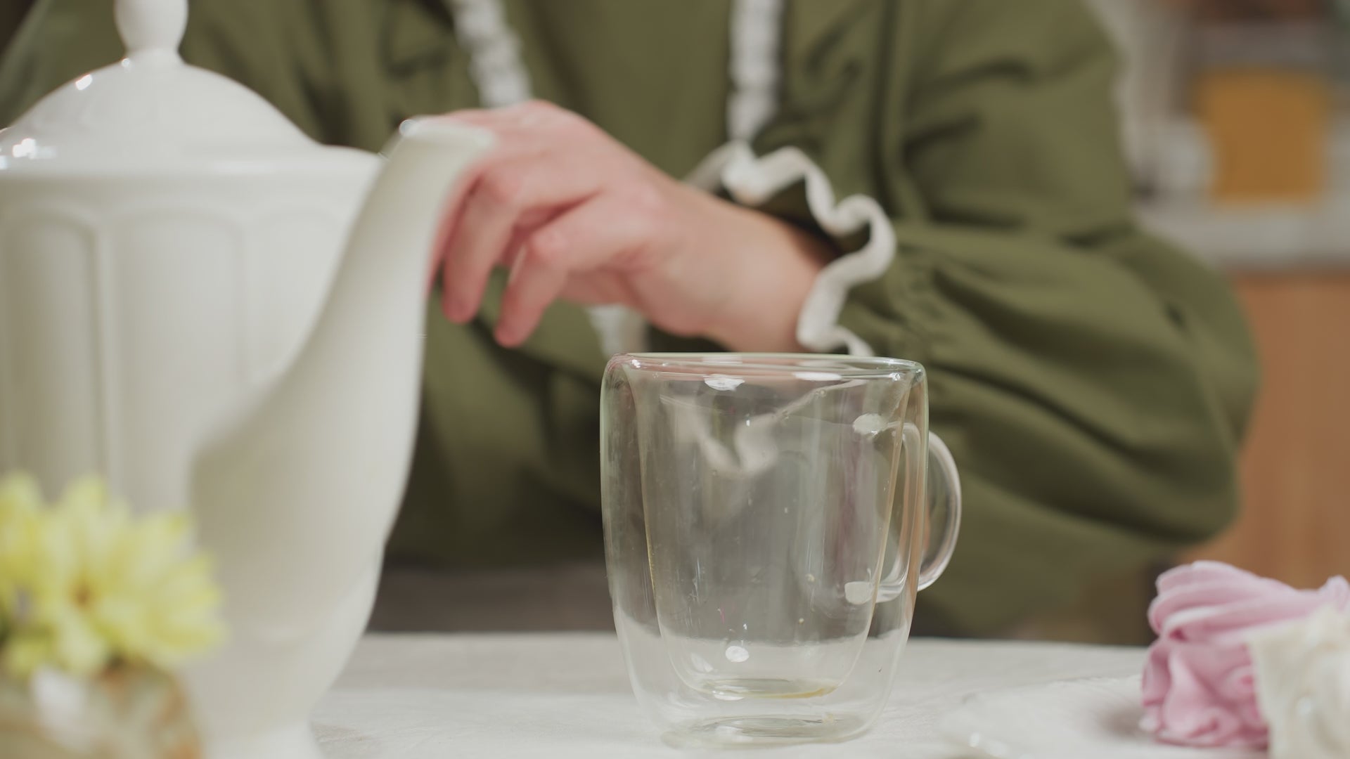 Tải video: HERBAL TEA